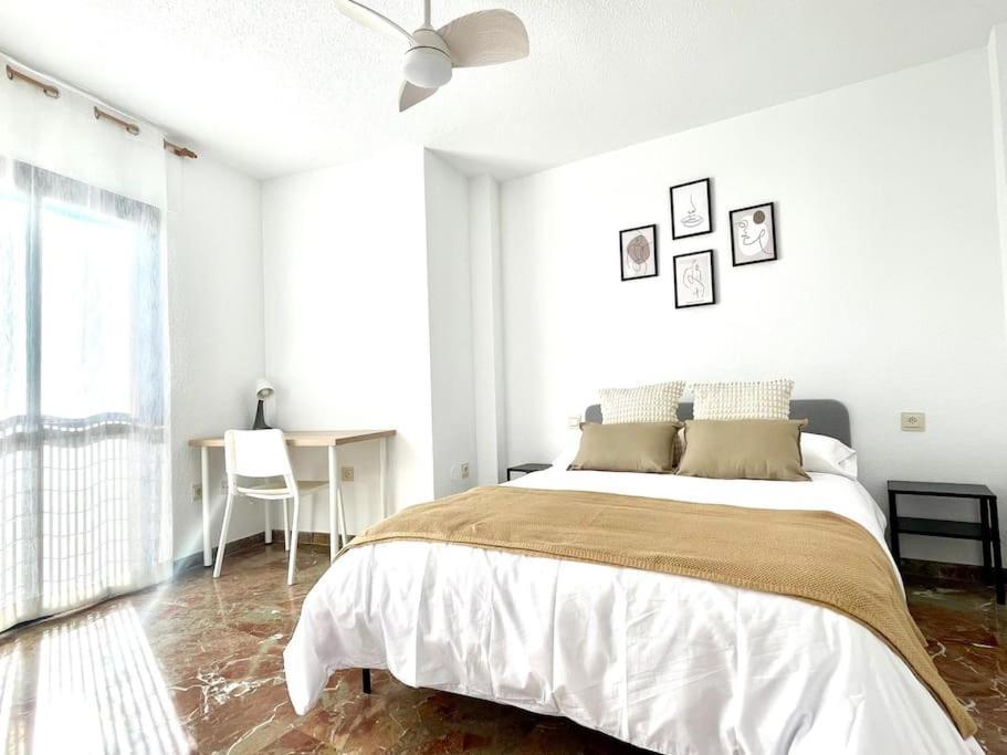 Beautiful & Sunny Apartment Málaga Extérieur photo