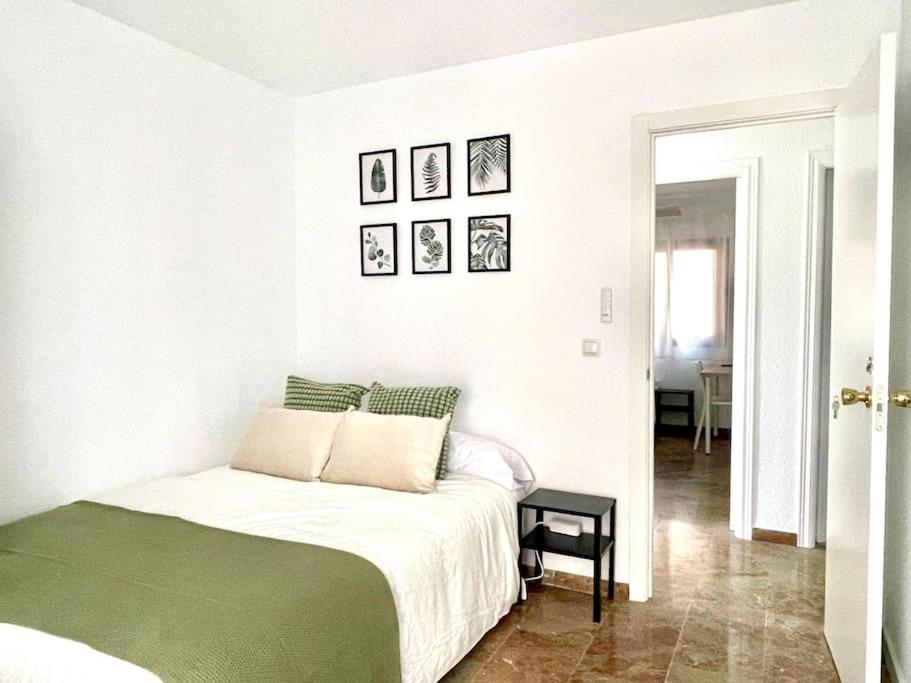 Beautiful & Sunny Apartment Málaga Extérieur photo