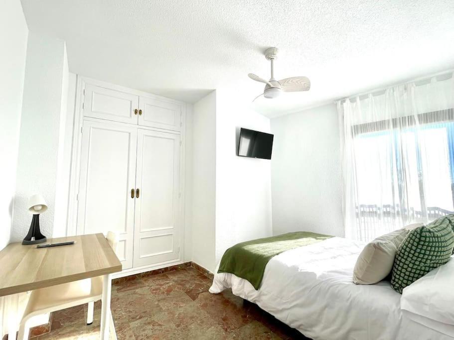 Beautiful & Sunny Apartment Málaga Extérieur photo