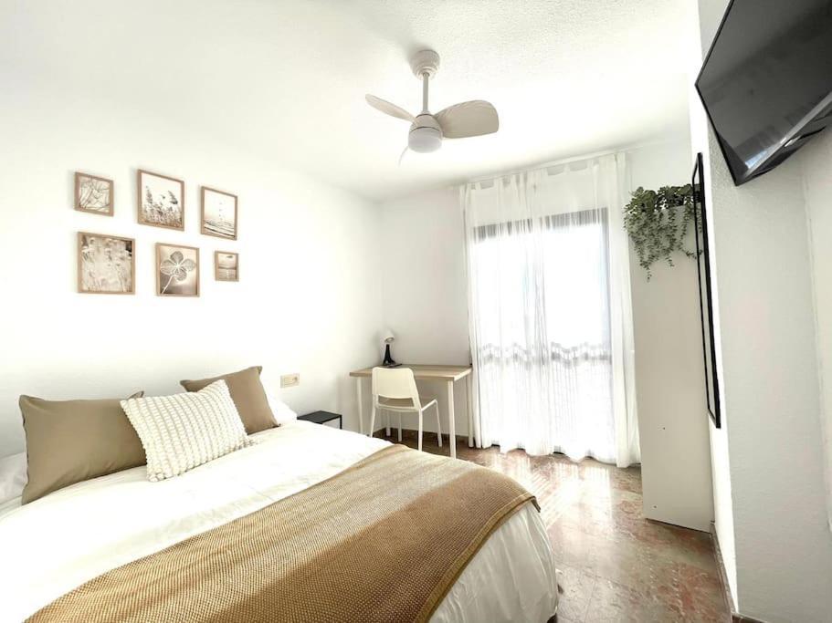 Beautiful & Sunny Apartment Málaga Extérieur photo