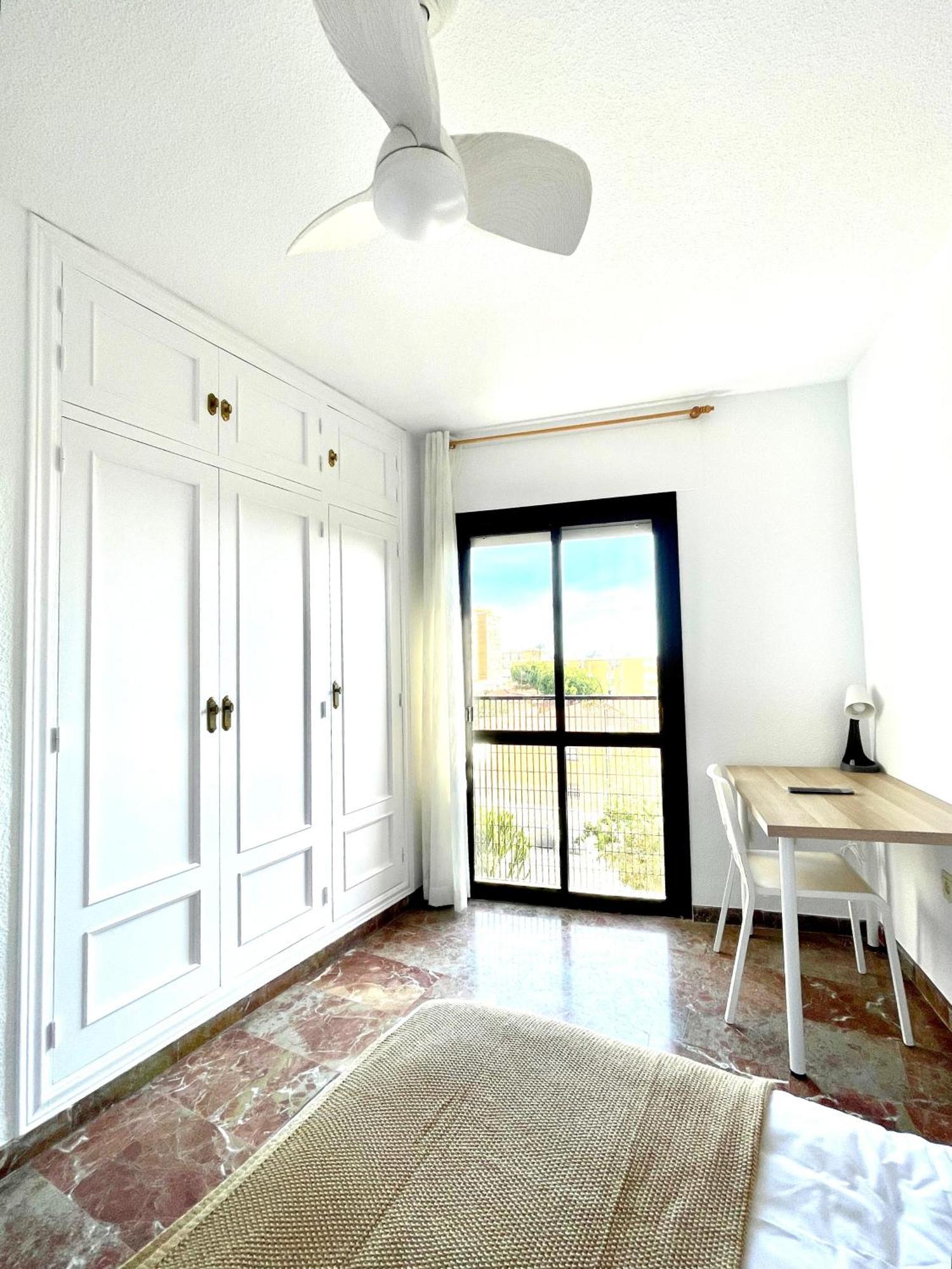 Beautiful & Sunny Apartment Málaga Extérieur photo