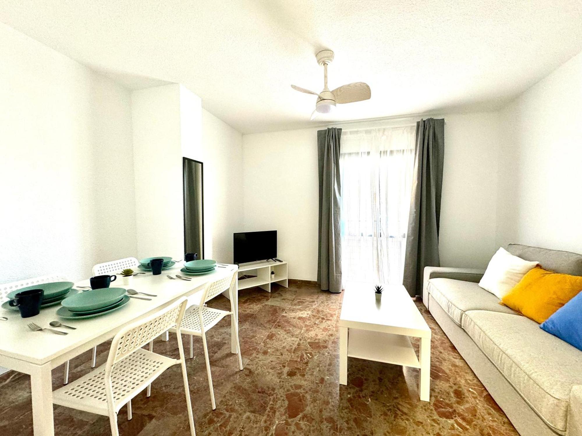 Beautiful & Sunny Apartment Málaga Extérieur photo
